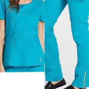 Jaanuu teal scrub set